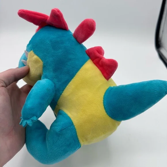 Pokemon Sitting Croconaw 9” Plush w/ Suction Cup Window Cling - Picture 7 of 8